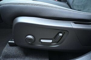 Volvo  B4 DKG Ultimate Dark*FSHZG*PANO*BLIS*ACC