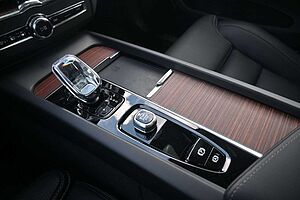 Volvo  B4 D AWD Ultimate Dark*STDHZG*360°*LUFT*ACC