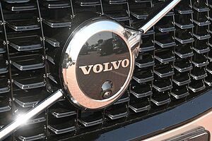 Volvo  T8 RC Ultra Dark*B&W*LUFT*360°*MASSAGE*ACC*