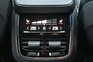 Volvo  D5 R-Design*LED*LUFT*RFK*7Si*