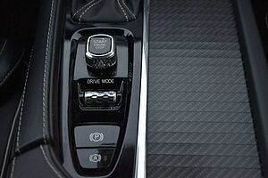 Volvo  D5 R-Design*LED*LUFT*RFK*7Si*