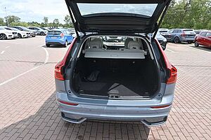 Volvo  B4 D Ultimate Dark AWD*B&W*AHK*360°*PANO*