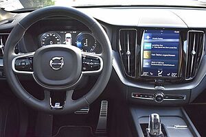 Volvo  T8 R-Design*AWD*RFK*Luft*LED*NAVI*Serv NEU