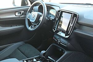 Volvo  B4 DKG Plus Dark*RFK*FSHZG*BLIS*ACC*AHK