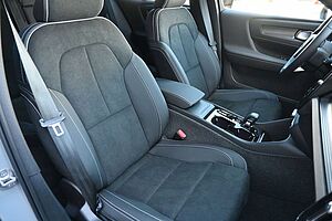 Volvo  B4 DKG Plus Dark*RFK*FSHZG*BLIS*ACC*AHK