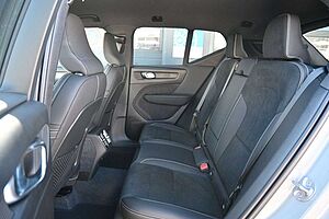 Volvo  B4 DKG Plus Dark*RFK*FSHZG*BLIS*ACC*AHK