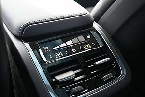 Volvo  B4 D AWD Ultimate Dark*STDHZG*LUFT*360°*ACC