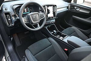 Volvo  B4 DKG Plus Dark*FSHZG*360°*ACC*