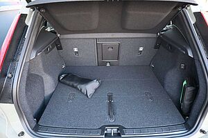 Volvo  B4 DKG Plus Dark*FSHZG*360°*ACC*