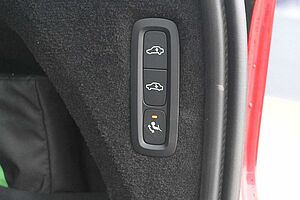 Volvo  Ultimate Bright AWD *HUD*AHK*B&W*MASS*PANO*