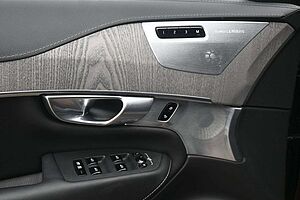 Volvo  Ultimate Bright AWD *HUD*AHK*B&W*MASS*PANO*