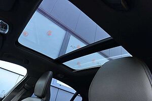 Volvo  T4 R-Design*LED*PANO*360*H&K*STHZ*HUD*DAB+