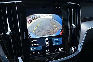 Volvo  T4 R-Design*LED*PANO*360*H&K*STHZ*HUD*DAB+