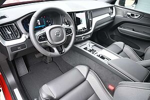 Volvo  B4 D AWD Plus Dark*H&K*STDHZG*360°*ACC