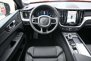 Volvo  B4 D AWD Plus Dark*H&K*STDHZG*360°*ACC