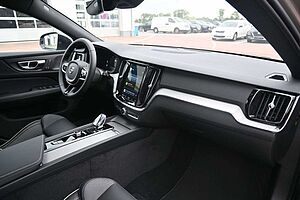 Volvo  B4D Plus Dark*LED*PANO*CAM*STHZ*H&K*AHK