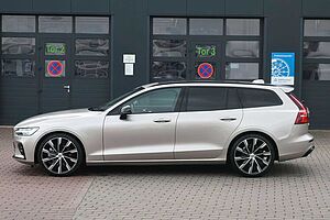 Volvo  B4D Plus Dark*LED*PANO*CAM*STHZ*H&K*AHK