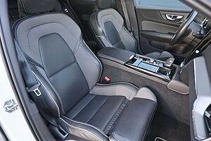 Volvo  T6 Recharge AWD R-Design*RFK*FSHZG*BLIS