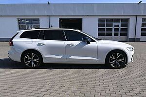 Volvo  T6 Recharge AWD R-Design*RFK*FSHZG*BLIS