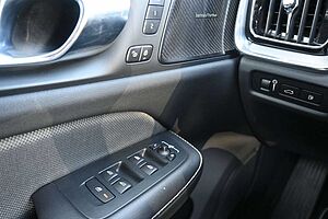 Volvo  T6 Recharge AWD R-Design*RFK*FSHZG*BLIS