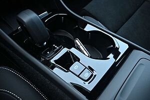 Volvo  B4 DKG Plus Dark*FSHZG*360°*ACC