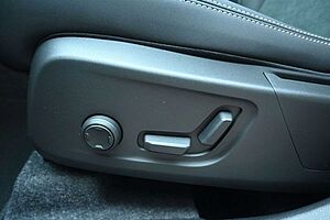 Volvo  B4 DKG Plus Dark*FSHZG*360°*ACC*Allwetter*