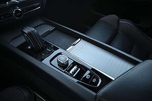 Volvo  B4 D AWD R-Design*Qi*RFK*STDHZG*ACC*AHK