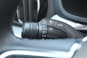 Volvo  B4 Plus Dark*LED*PANO*STHZ*H&K*360*QI*19'