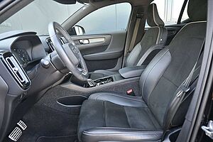 Volvo  B4 R-Design*LED*STHZ*CAM*QI*BLIS*H&K