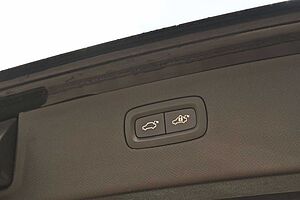 Volvo  D5 Inscription AWD *B&W*LUFT*PANO*MASS*HUD*