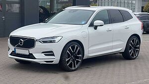 Volvo  T8 AWD *LUFT*STHZG*AHK*4x Sitzhzg*22Zoll*