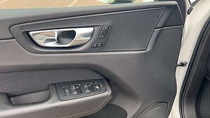 Volvo  T8 AWD *LUFT*STHZG*AHK*4x Sitzhzg*22Zoll*