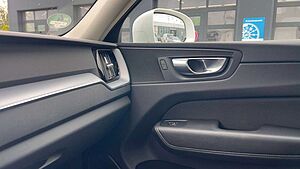 Volvo  T8 AWD *LUFT*STHZG*AHK*4x Sitzhzg*22Zoll*