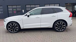 Volvo  T8 AWD *LUFT*STHZG*AHK*4x Sitzhzg*22Zoll*