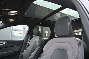 Volvo  B4B Plus Dark*LED*STHZ*H&K*PANO