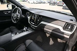 Volvo  B4B Plus Dark*LED*STHZ*H&K*PANO