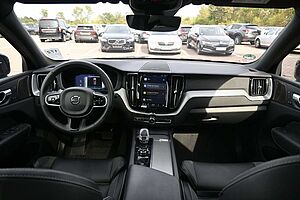 Volvo  B4B Plus Dark*LED*STHZ*H&K*PANO
