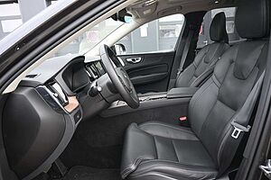 Volvo  B4D AWD Ultimate Dark*LED*LUFT*360*STHZ*H&K