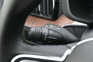 Volvo  B4D AWD Ultimate Dark*LED*LUFT*360*STHZ*H&K