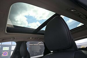 Volvo  B4D AWD Ultimate Dark*LUFT*HUD*B&W*AHK*360°