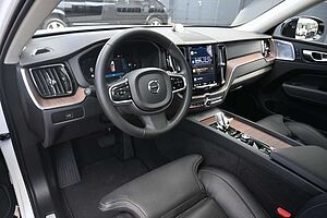 Volvo  B4D AWD Ultimate Dark*LUFT*HUD*B&W*AHK*360°
