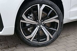 Volvo  B4 B Autom. Plus Dark*STDHZG*BLIS*ACC*AHK