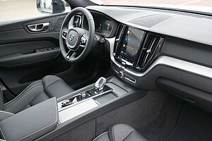 Volvo  B4 B Autom. Plus Dark*STDHZG*BLIS*ACC*AHK