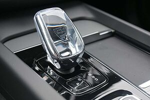 Volvo  B4 B Autom. Plus Dark*STDHZG*BLIS*ACC*AHK