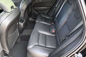 Volvo  B5 AWD Diesel Inscrip. 360°*H&K*PANO*MASSAG