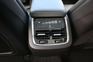 Volvo  B5 AWD Diesel Inscrip. 360°*H&K*PANO*MASSAG