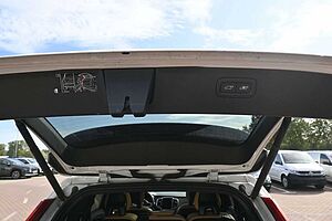 Volvo  T8 Inscript. PHEV AWD*H&K*RFK*PANO*STHZG*