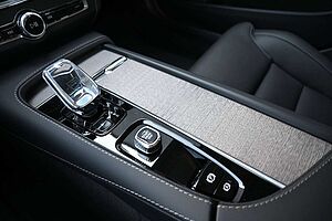 Volvo  V90 B4 D AWD Cross Country Plus*Pano*STHZG*AHK