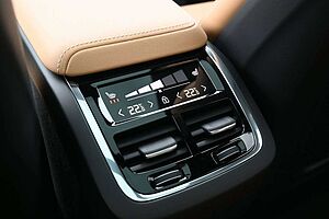 Volvo  B4 D AWD Ultimate Dark*STDHZG*360°*LUFT*ACC