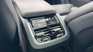 Volvo  T8 PHEV AWD R Design*360°*Massage*LUFT*B&W*